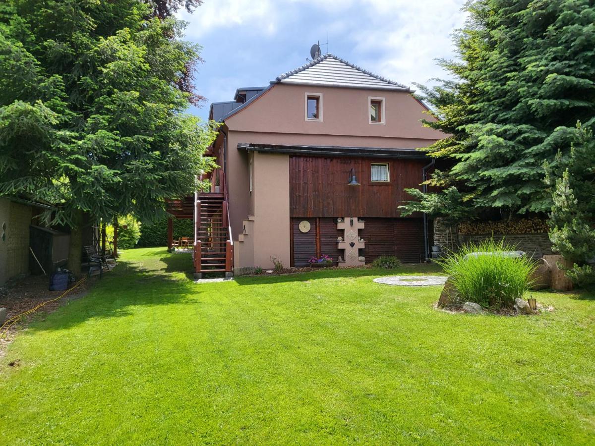 Apartmany U Kolacku Hartmanice  エクステリア 写真